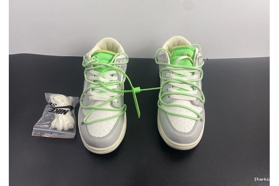 Lot Dunk DM1602-108 O-W 7 Low Nike 0324